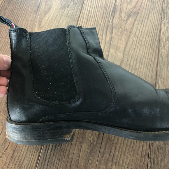 Tommy Hilfiger Men’s Chelsea boots in black size 7 1/2 - Picture 2 of 3